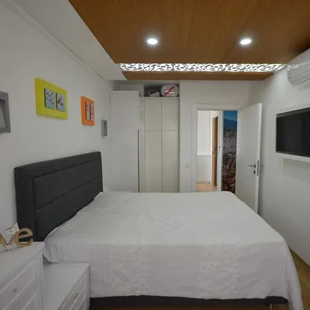 Granada City Apartment *