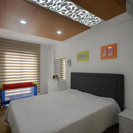 Granada City Apartment *