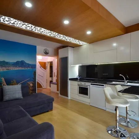 Granada City Apartment *